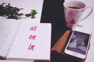 む、むずかしい・・！でも、これでOK！”in”と”at”の使い分け！　（とっても大事な前置詞のお話）
