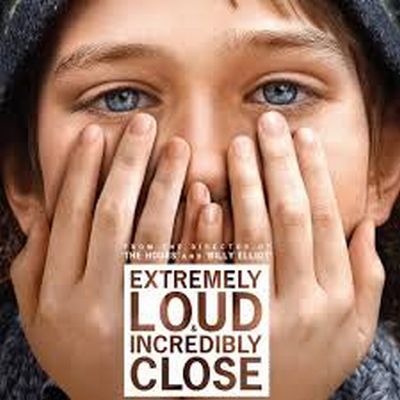 ものすごくうるさくて、ありえないほど近い“Extremely loud & incredibly close”