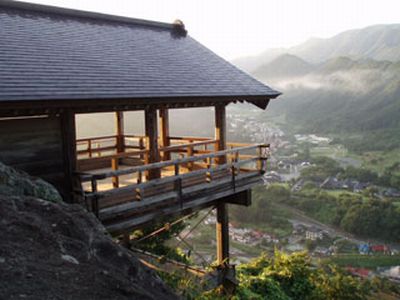 宝珠山立石寺