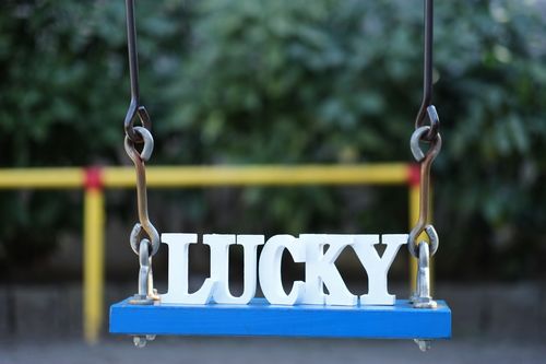 “Happy”と”Lucky”の違いは！？英語で「いいなぁ！」「ついてるね！」と言ってみよう！