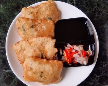 Crunchy Delight: Crispy Indonesian Tempeh Fritters by Amelinda