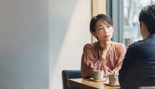 恋愛で「キープする」は英語で？keep as a backup・string alongの違い