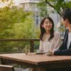 お互いの好意が分かり笑顔を交わす男女