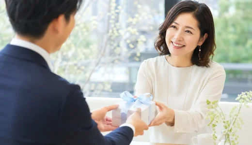 ホワイトデーは英語で？海外で通じる？日本の習慣を説明する例文
